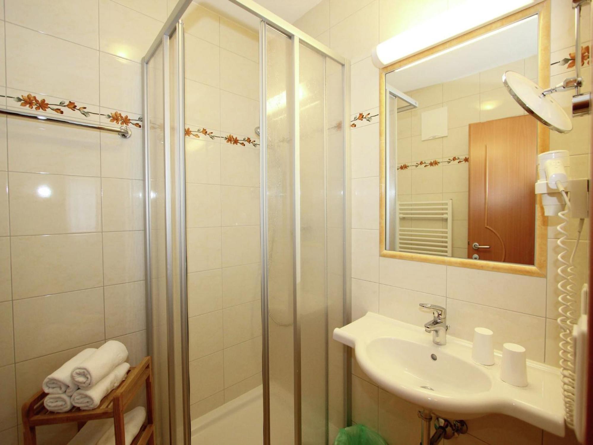 Attractive Holiday Home In Kaltenbach On The Ski Slope ستام المظهر الخارجي الصورة
