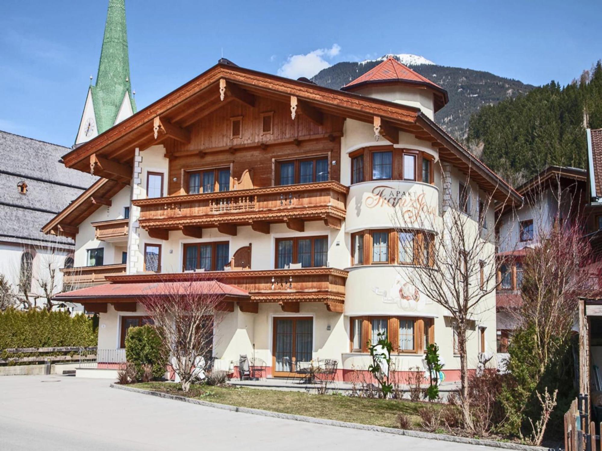 Attractive Holiday Home In Kaltenbach On The Ski Slope ستام المظهر الخارجي الصورة