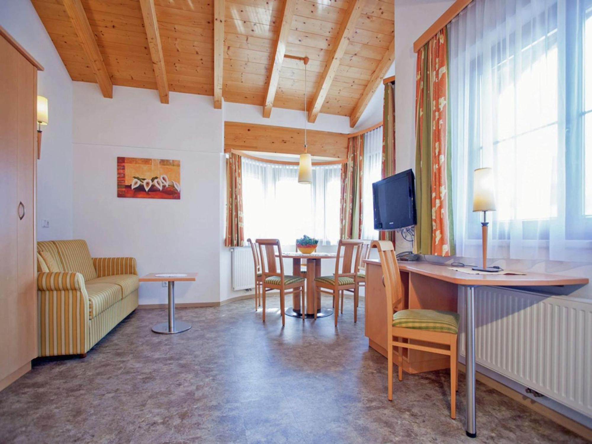 Attractive Holiday Home In Kaltenbach On The Ski Slope ستام المظهر الخارجي الصورة