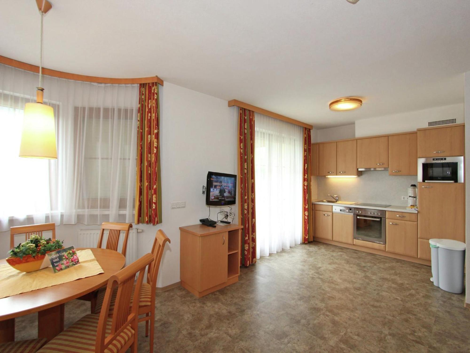 Attractive Holiday Home In Kaltenbach On The Ski Slope ستام المظهر الخارجي الصورة
