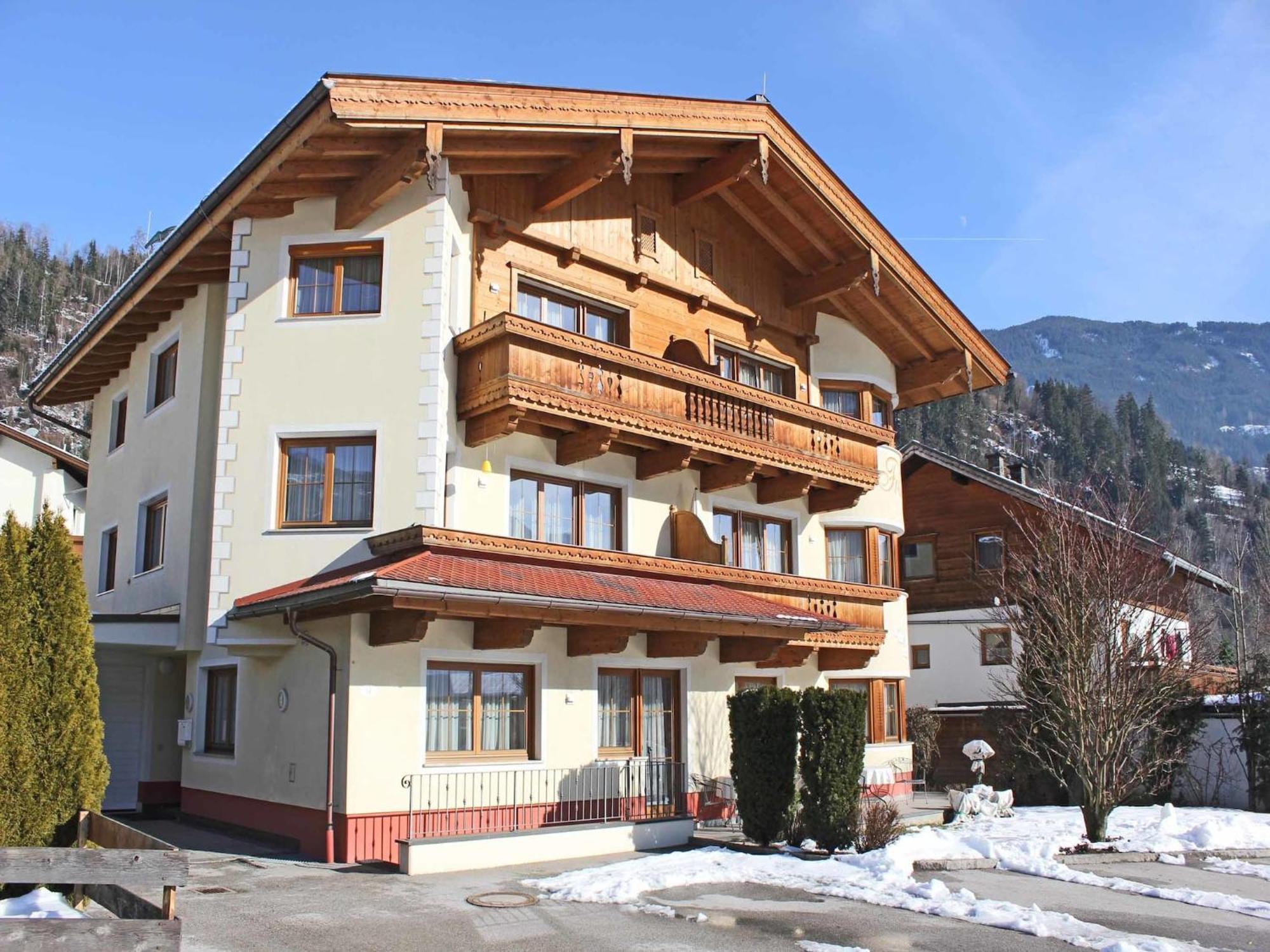 Attractive Holiday Home In Kaltenbach On The Ski Slope ستام المظهر الخارجي الصورة