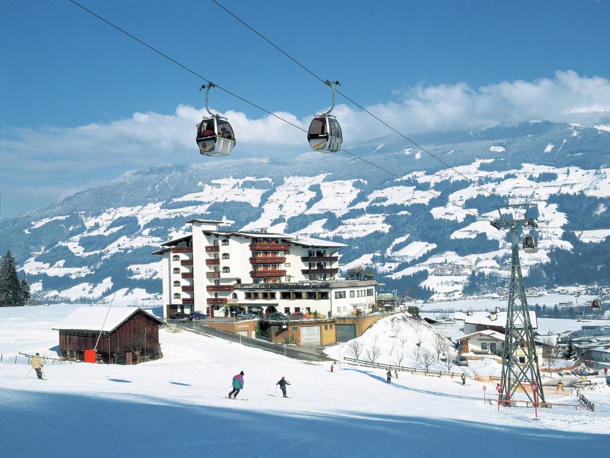 Attractive Holiday Home In Kaltenbach On The Ski Slope ستام المظهر الخارجي الصورة