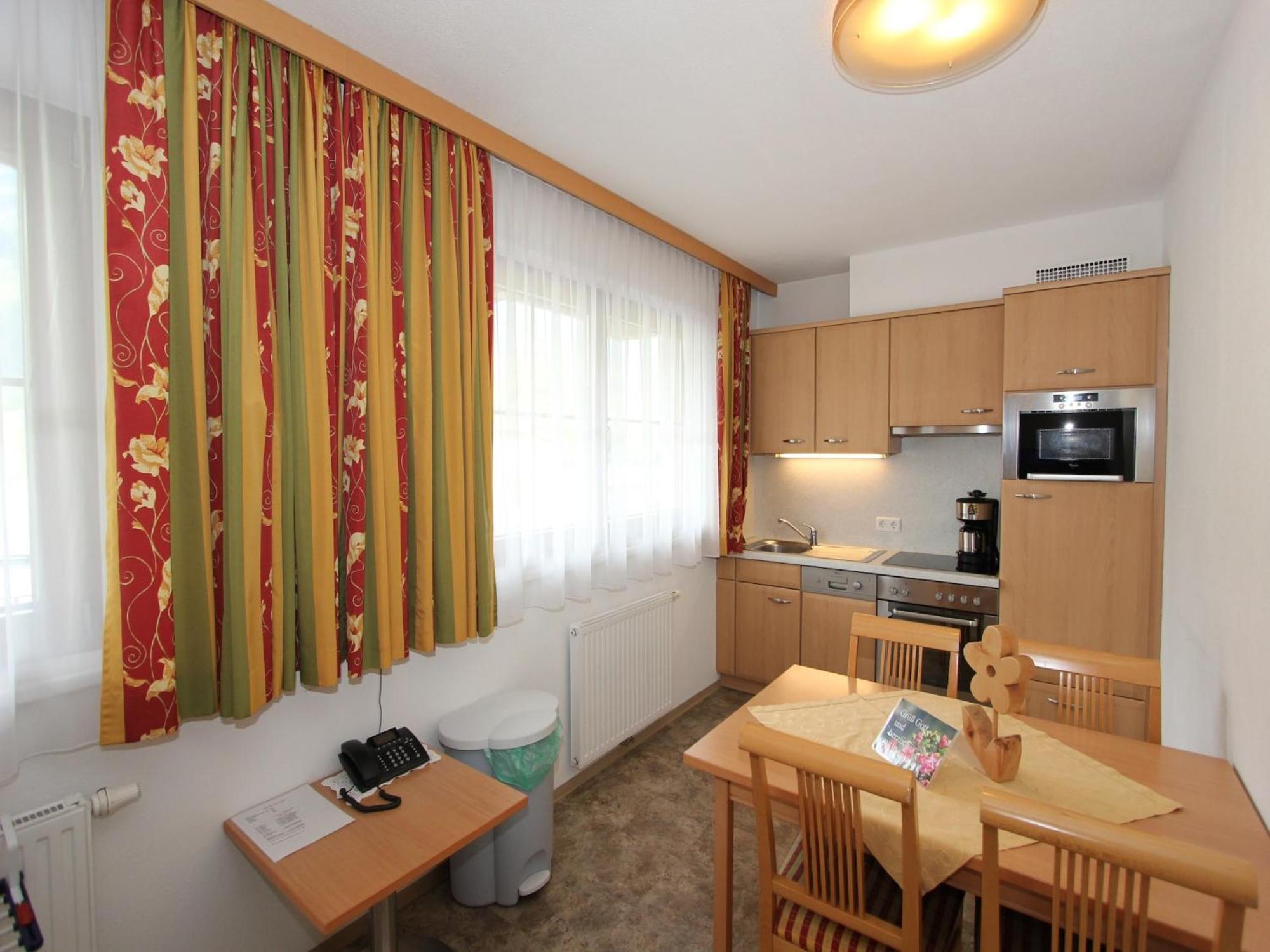 Attractive Holiday Home In Kaltenbach On The Ski Slope ستام المظهر الخارجي الصورة