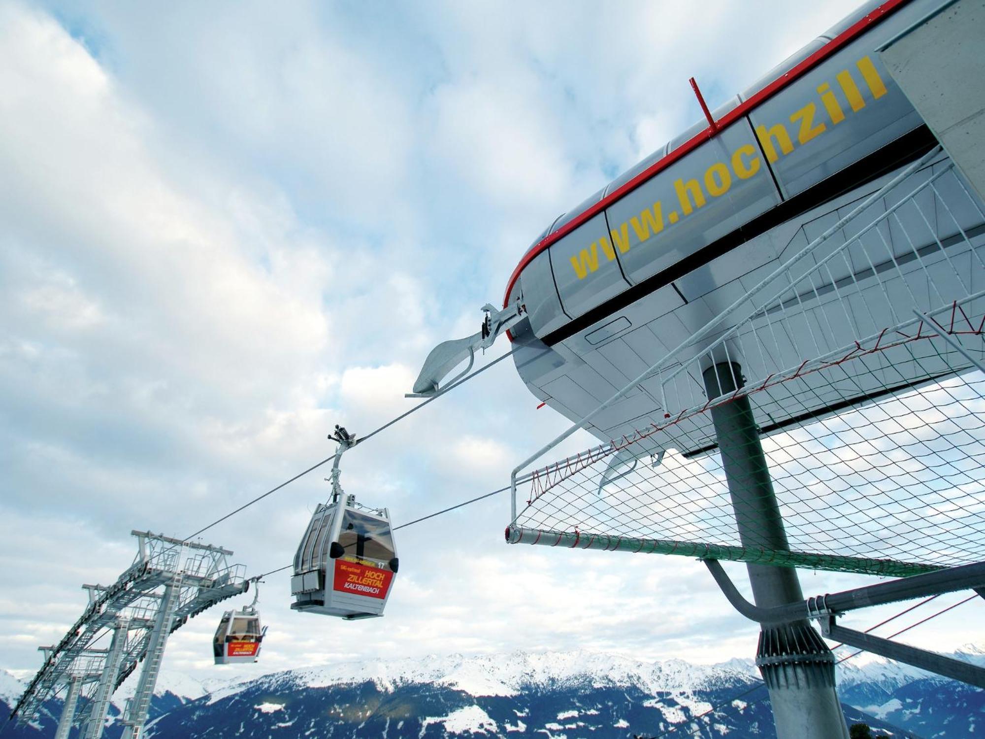 Attractive Holiday Home In Kaltenbach On The Ski Slope ستام المظهر الخارجي الصورة
